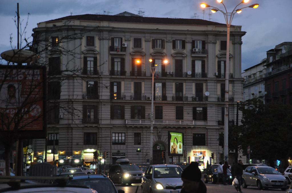 Bed & Breakfast Napoli Centrale Luaran gambar